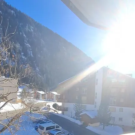 Famylove - Familienferien Mit Bergpanorama, Therme & Torrentbahn Zu Fuss Appartement Loèche-les-Bains
