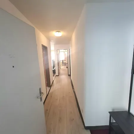 Apartment Perfekt Gelegene, Wunder Schoene, Geraeumige 3,5 Zimmerwohnung Mit 2 Sonnenverwoehnten Balkonen Und Fantastischer Aussicht *