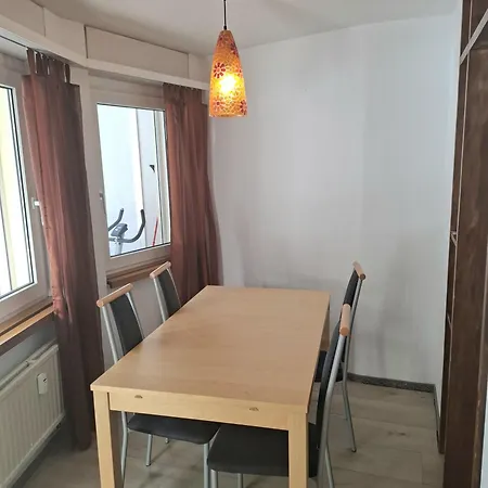 Perfekt Gelegene, Wunder Schoene, Geraeumige 3,5 Zimmerwohnung Mit 2 Sonnenverwoehnten Balkonen Und Fantastischer Aussicht Leukerbad