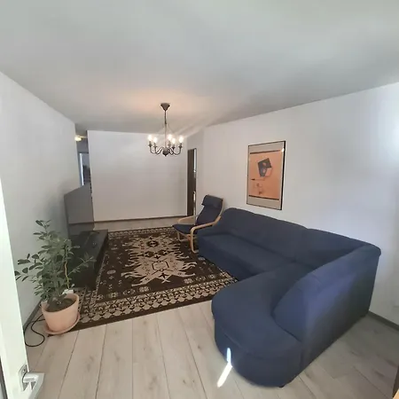 Perfekt Gelegene, Wunder Schoene, Geraeumige 3,5 Zimmerwohnung Mit 2 Sonnenverwoehnten Balkonen Und Fantastischer Aussicht * Leukerbad