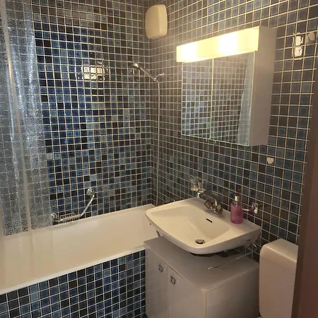 Perfekt Gelegene, Wunder Schoene, Geraeumige 3,5 Zimmerwohnung Mit 2 Sonnenverwoehnten Balkonen Und Fantastischer Aussicht *